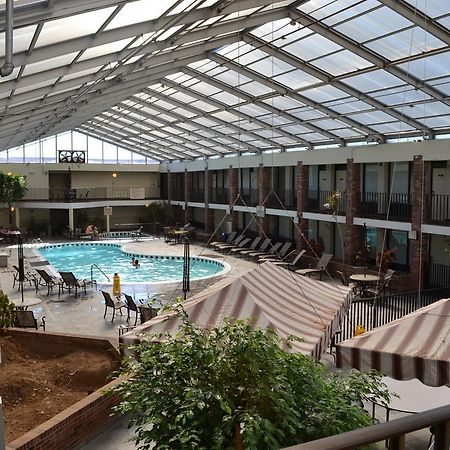 Jameson Inn & Suites Боулинг Грийн Екстериор снимка