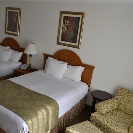 Jameson Inn & Suites Боулинг Грийн Екстериор снимка