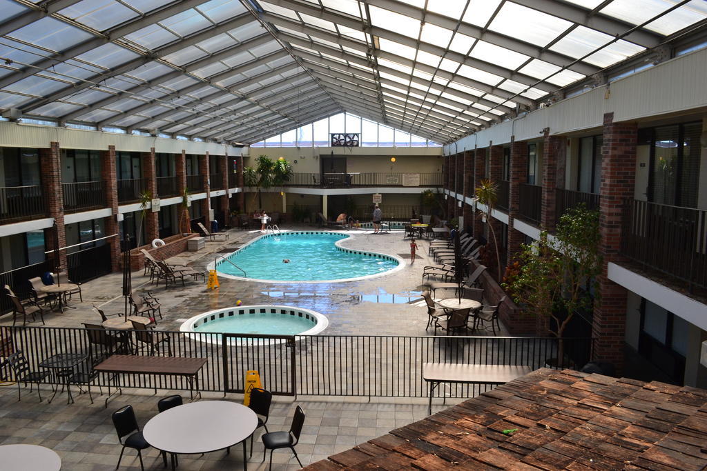 Jameson Inn & Suites Боулинг Грийн Екстериор снимка