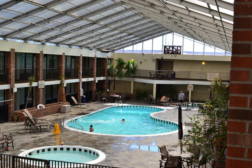 Jameson Inn & Suites Боулинг Грийн Екстериор снимка