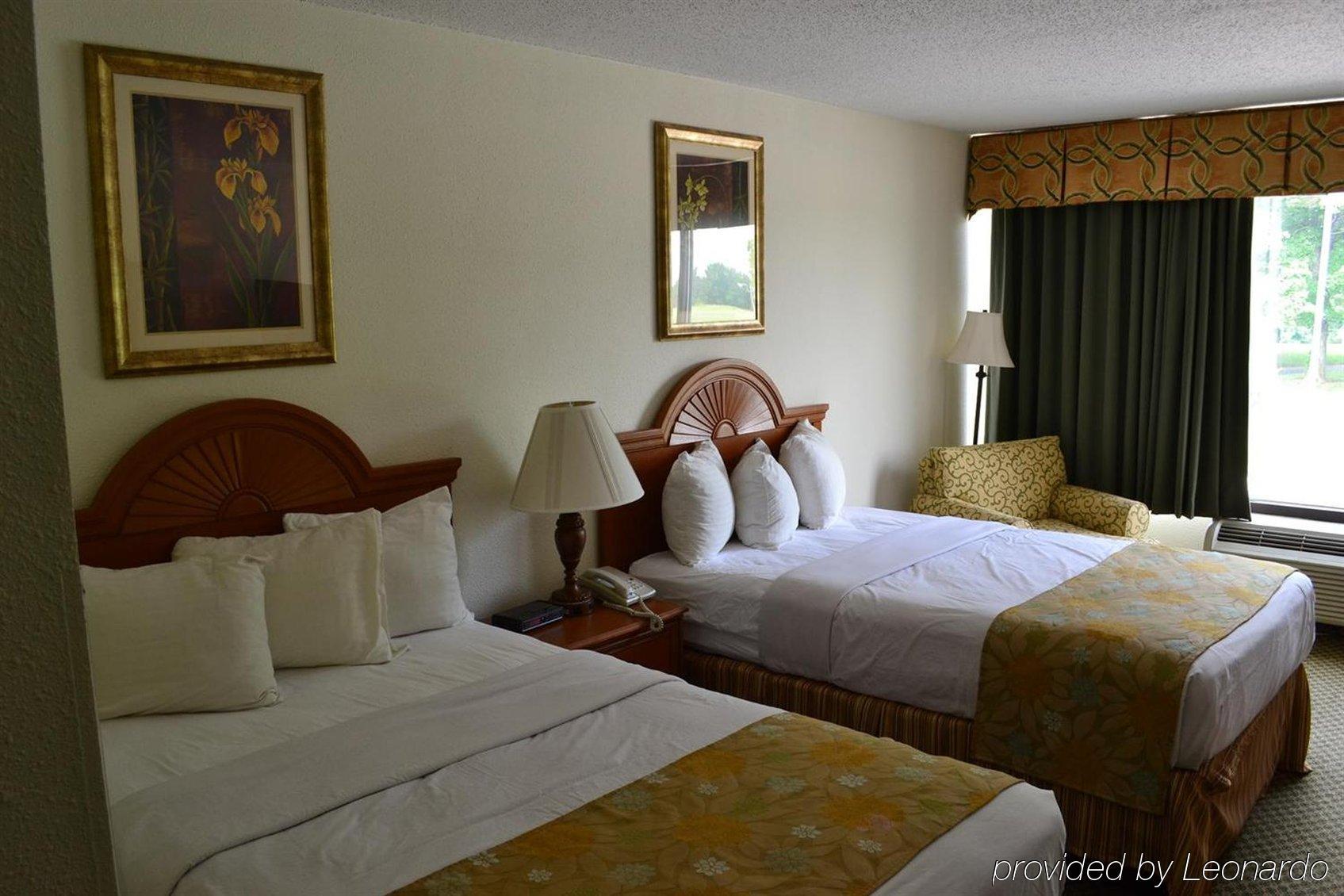 Jameson Inn & Suites Боулинг Грийн Екстериор снимка