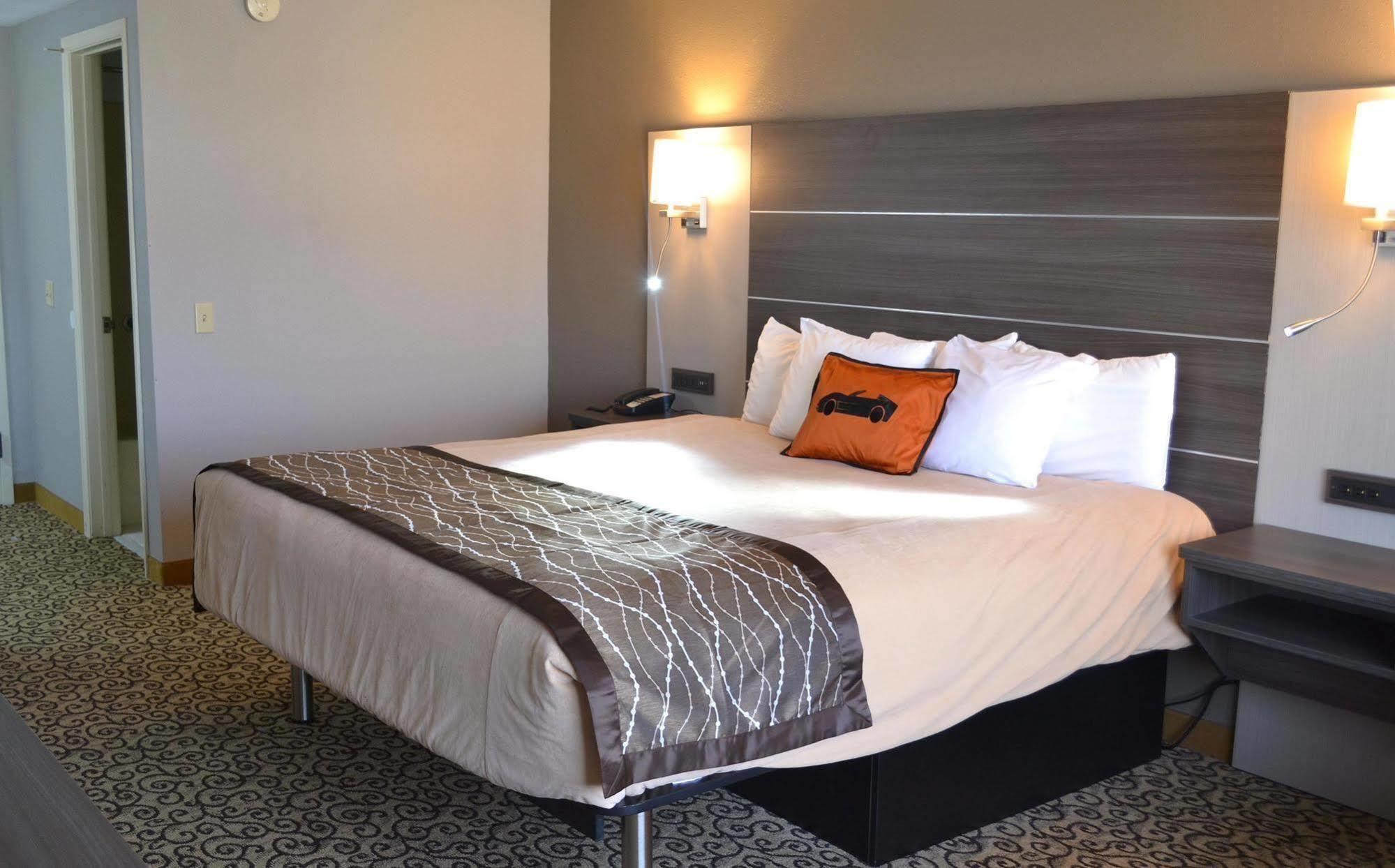 Jameson Inn & Suites Боулинг Грийн Екстериор снимка