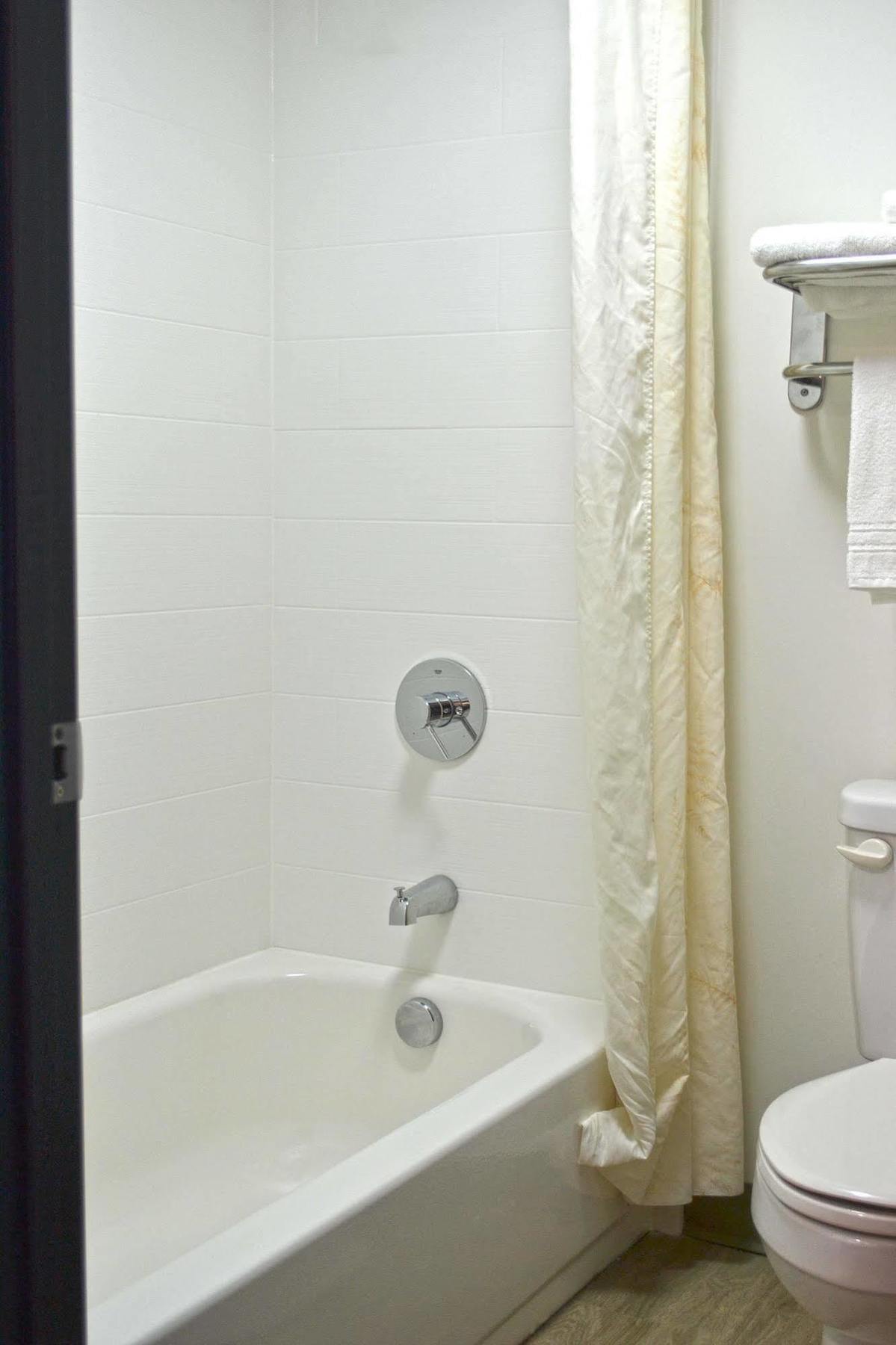 Jameson Inn & Suites Боулинг Грийн Екстериор снимка